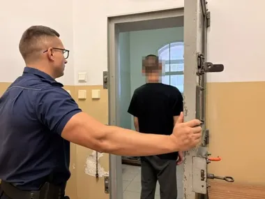 Ukradł alkohol, a uciekając zaatakował ochroniarza butelką. - Wiadomości Komenda Powiatowa Policji w Kwidzynie