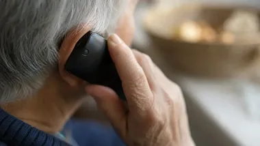 Telefon od „policjanta” i 110 tysięcy złotych strat. Dwóch zatrzymanych w Tczewie