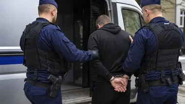Pięści i kopnięcia wobec 15-latka. Kryminalni zatrzymali 17-latka