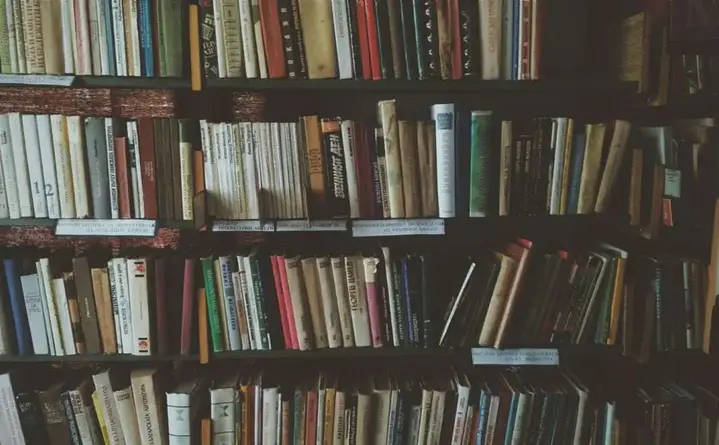 Mateusz Górniak w Tczewie - rozmowa o memach, brainrocie i literaturze młodego pokolenia