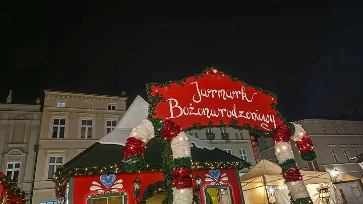 Grafika promocyjna wydarzenia Jarmark Bożonarodzeniowy Tczew — świąteczne stoiska i atrakcje na placu Hallera