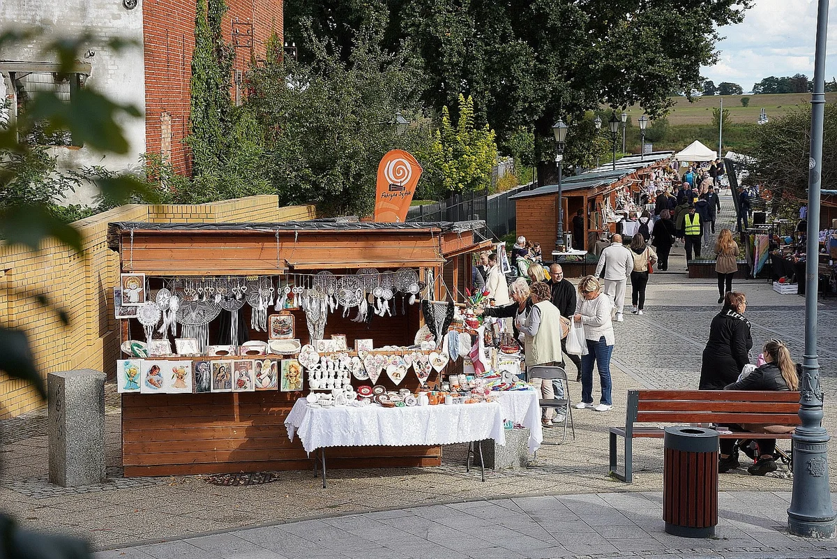 Grafika promocyjna wydarzenia Kameralny Targ
