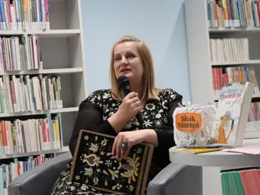 Anna Dąbrowska w Tczewie - ciepłe spotkanie, które pachniało książką i Kaszubami