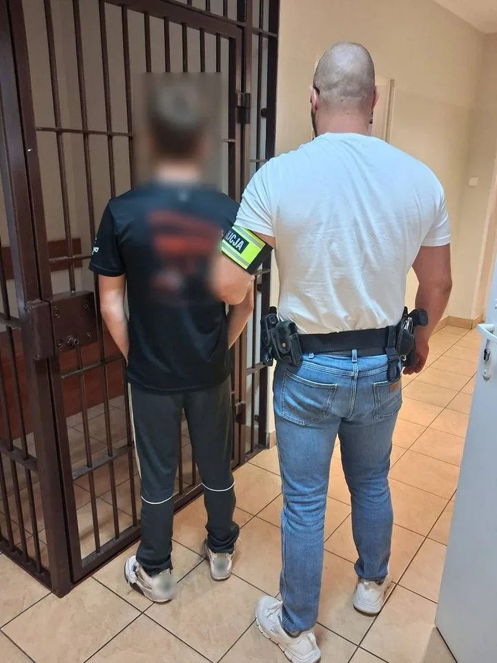 Jedno kopnięcie w szybę i zarzut - policja z Pelplina ustaliła 17-latka