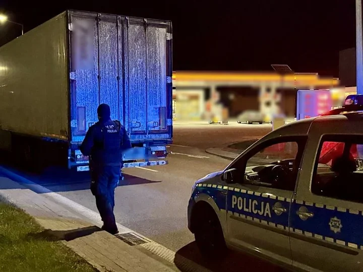 Ukradziona ciężarówka pędziła przez region. Policja zatrzymała 44-latka po pościgu