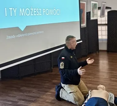 51 seniorów w Tczewie uczyło się, jak nie stracić pieniędzy w sieci