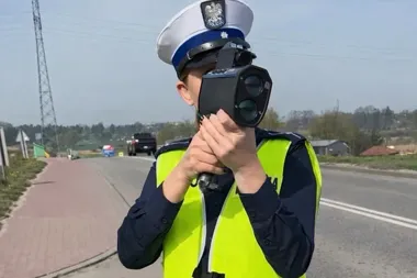 18 km/h za dużo i ponad promil - drogówka zatrzymała 47-latka