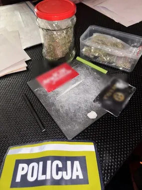 Tczewski salon gier pękł po wejściu policji - automaty, gotówka i narkotyki