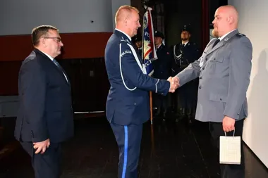 24 policjantów z awansami. Święto Policji w Tczewie miało dwa jubileusze